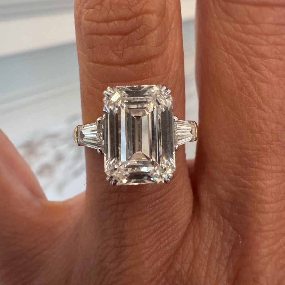 ✨3.19 carat Emerald cut Lab Diamond Ring✨ Two Toned 14k Women's Ring size 4.5 - Picture 2 of 16